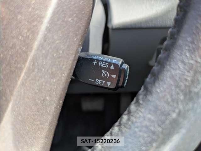 Toyota PRIUS ALPHA 2014-01 8355412-23