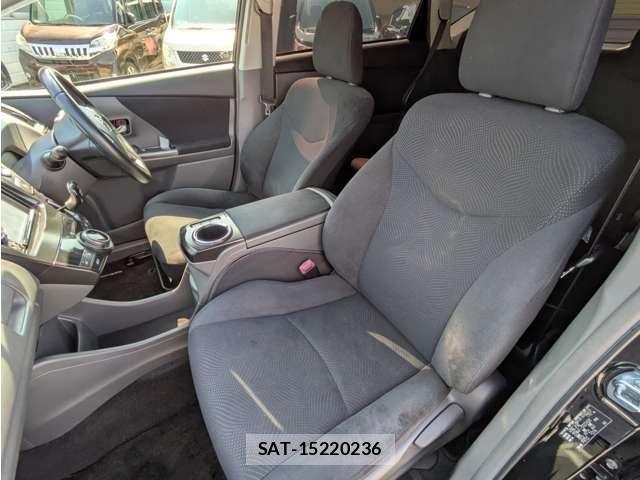 Toyota PRIUS ALPHA 2014-01 8355412-7