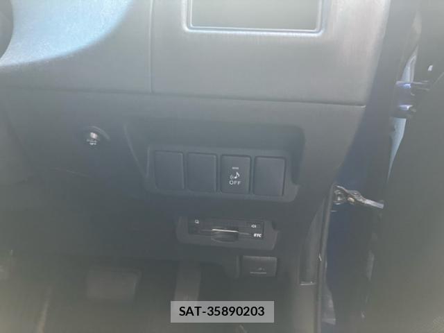 Toyota PRIUS ALPHA 2015-01 8355410-12