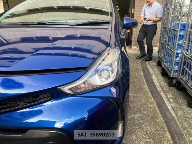 Toyota PRIUS ALPHA 2015-01 8355410-4