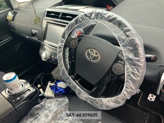 Toyota PRIUS ALPHA 2015-03 8355415-15