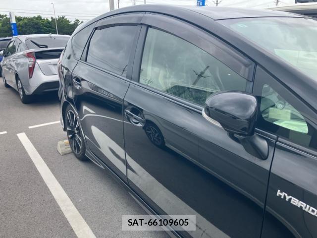 Toyota PRIUS ALPHA 2015-03 8355415-3
