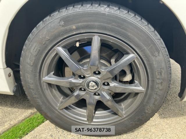Toyota PRIUS ALPHA 2012-04 8355416-10
