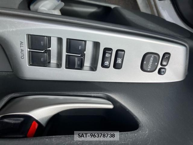 Toyota PRIUS ALPHA 2012-04 8355416-17