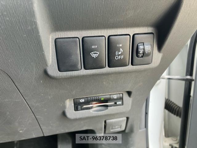 Toyota PRIUS ALPHA 2012-04 8355416-18