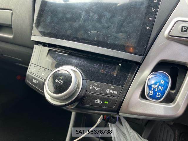 Toyota PRIUS ALPHA 2012-04 8355416-20