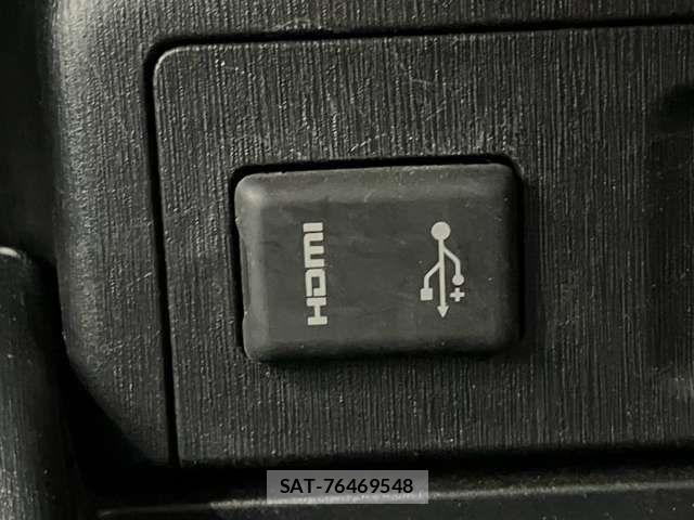 Toyota PRIUS ALPHA 2017-01 8355406-8