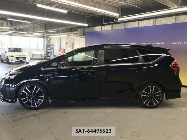Toyota PRIUS ALPHA 2015-05 8355407-2