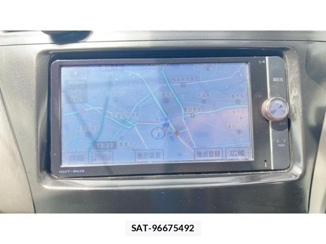 Toyota PRIUS ALPHA 2012-12 8368236-12