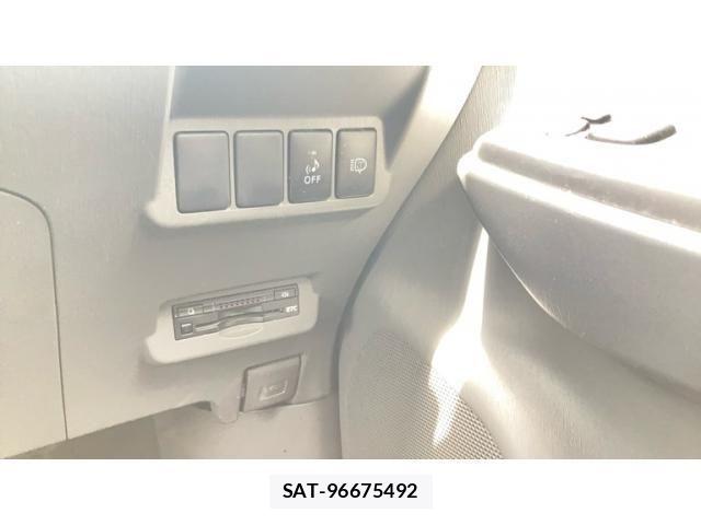 Toyota PRIUS ALPHA 2012-12 8368236-14