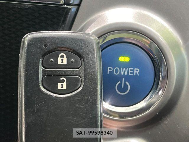Toyota PRIUS ALPHA 2015-02 8368224-6