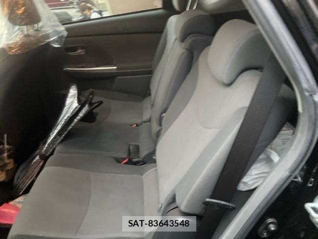Toyota PRIUS ALPHA 2012-04 8368241-11