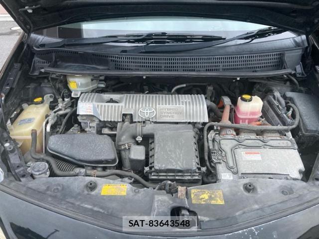 Toyota PRIUS ALPHA 2012-04 8368241-12