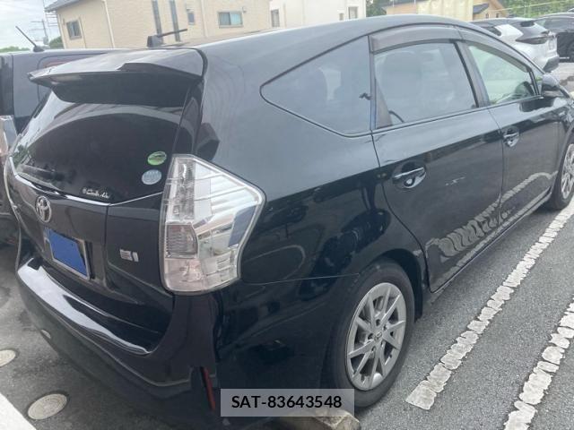 Toyota PRIUS ALPHA 2012-04 8368241-1