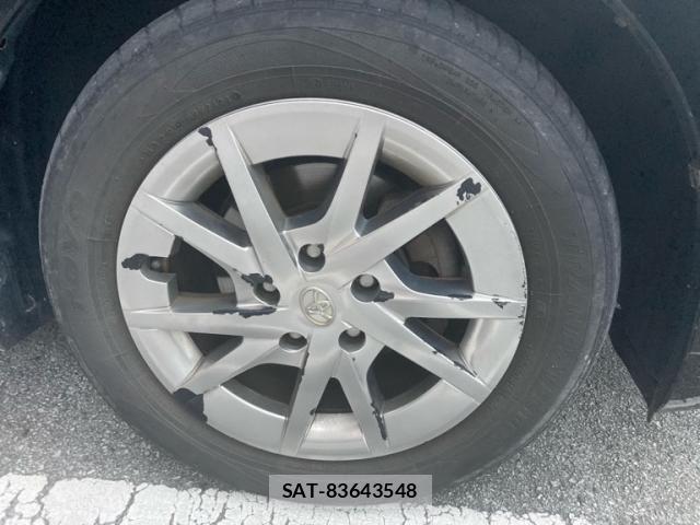 Toyota PRIUS ALPHA 2012-04 8368241-2