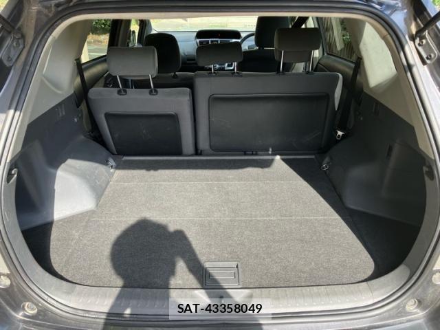 Toyota PRIUS ALPHA 2011-12 8368242-9