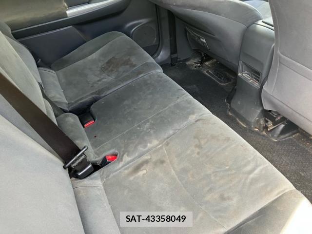 Toyota PRIUS ALPHA 2011-12 8368242-10
