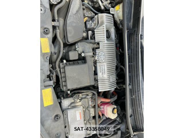 Toyota PRIUS ALPHA 2011-12 8368242-17