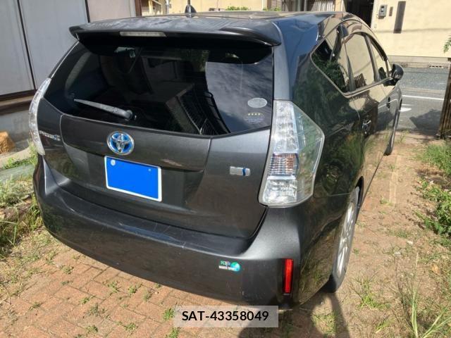 Toyota PRIUS ALPHA 2011-12 8368242-5