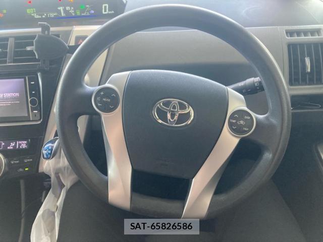 Toyota PRIUS ALPHA 2012-11 8368239-14