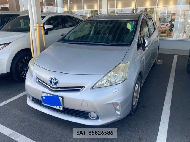 Toyota PRIUS ALPHA 2012-11 8368239-1