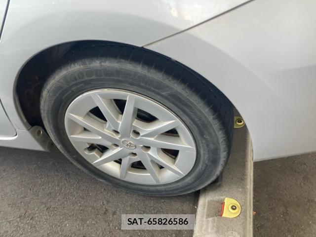 Toyota PRIUS ALPHA 2012-11 8368239-6