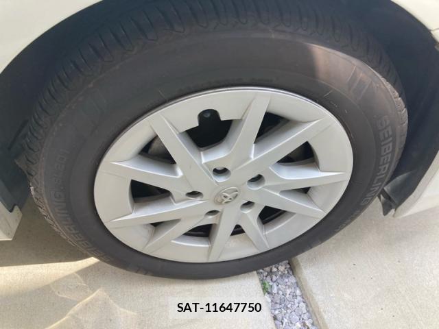 Toyota PRIUS ALPHA 2011-08 8368235-9