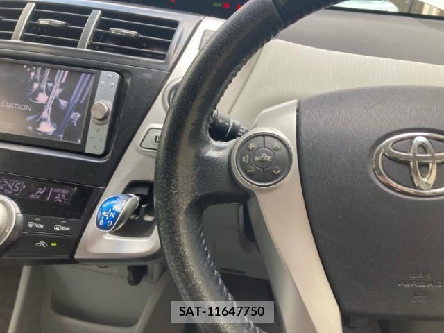 Toyota PRIUS ALPHA 2011-08 8368235-15