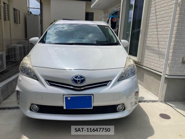 Toyota PRIUS ALPHA 2011-08 8368235-1
