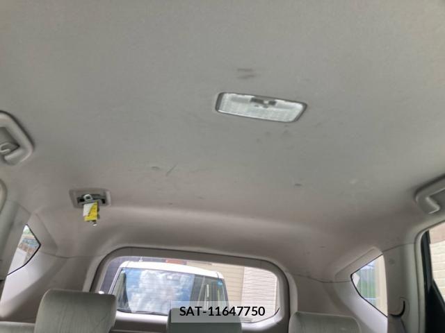 Toyota PRIUS ALPHA 2011-08 8368235-21