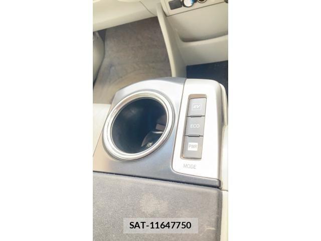 Toyota PRIUS ALPHA 2011-08 8368235-25