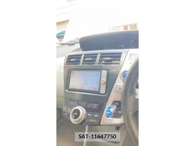 Toyota PRIUS ALPHA 2011-08 8368235-26