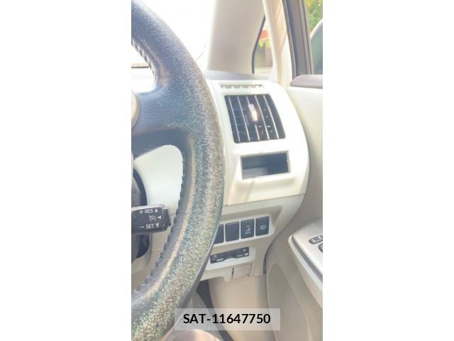 Toyota PRIUS ALPHA 2011-08 8368235-28