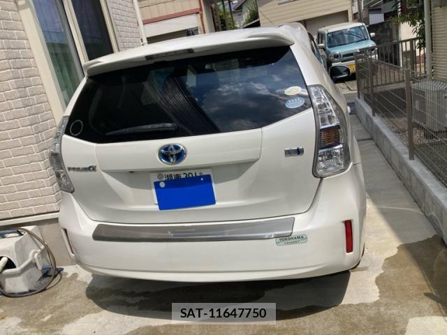 Toyota PRIUS ALPHA 2011-08 8368235-4