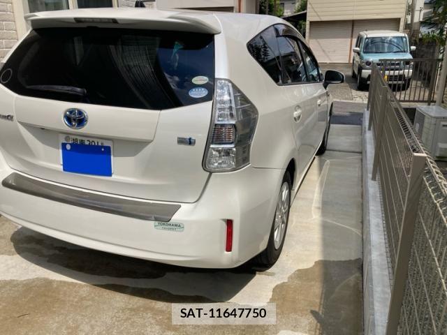 Toyota PRIUS ALPHA 2011-08 8368235-5