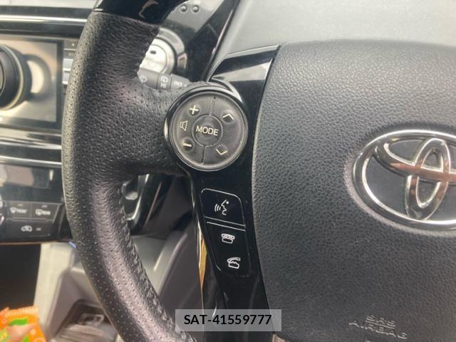 Toyota PRIUS ALPHA 2015-03 8368226-15