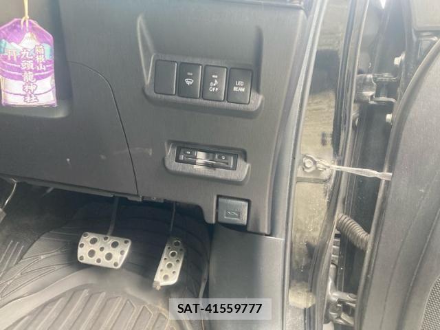 Toyota PRIUS ALPHA 2015-03 8368226-16