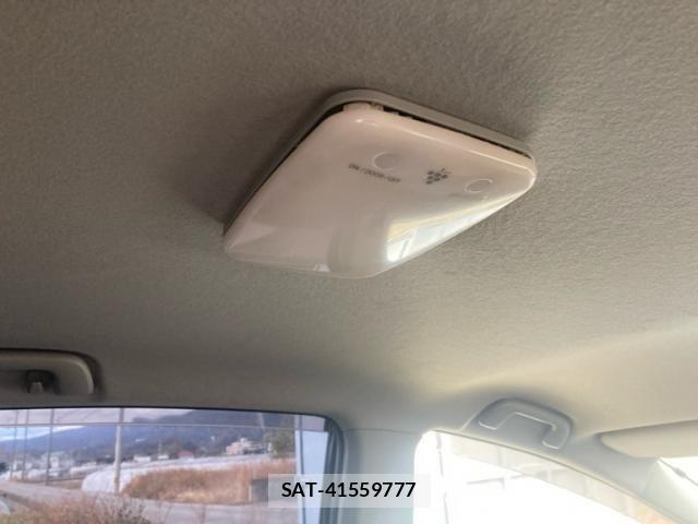 Toyota PRIUS ALPHA 2015-03 8368226-23