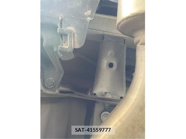Toyota PRIUS ALPHA 2015-03 8368226-27