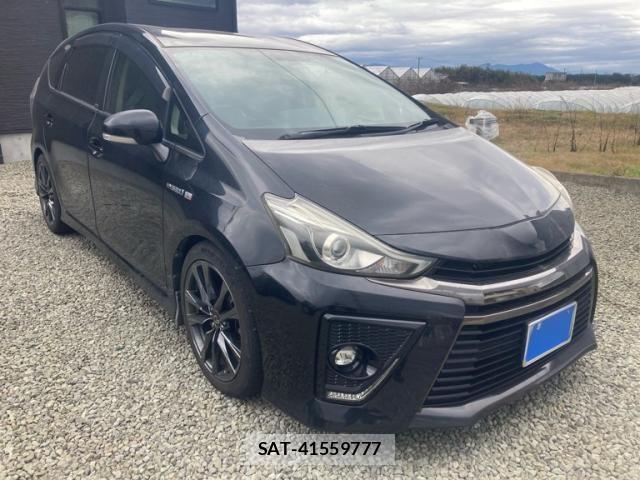 Toyota PRIUS ALPHA 2015-03 8368226-2