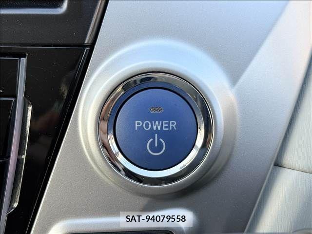 Toyota PRIUS ALPHA 2013-05 8368225-14