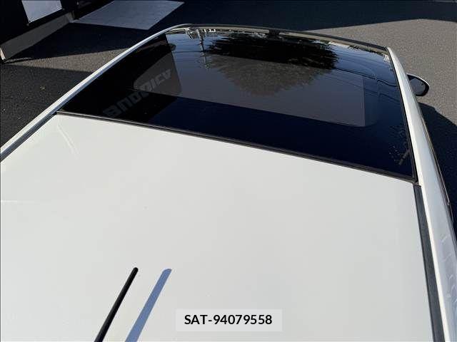Toyota PRIUS ALPHA 2013-05 8368225-18