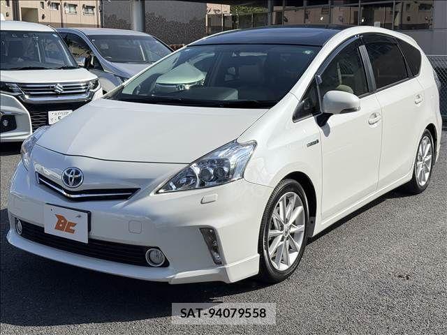 Toyota PRIUS ALPHA 2013-05 8368225-21