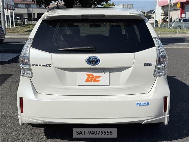 Toyota PRIUS ALPHA 2013-05 8368225-22