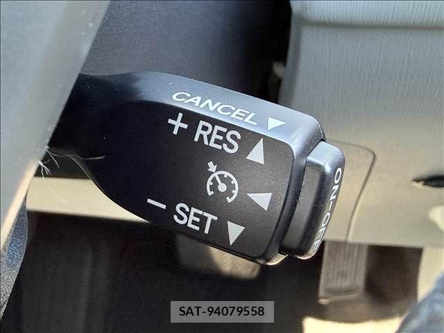 Toyota PRIUS ALPHA 2013-05 8368225-27