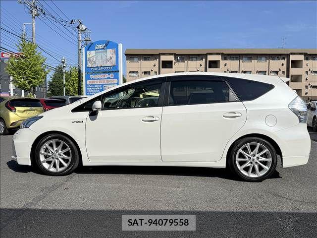 Toyota PRIUS ALPHA 2013-05 8368225-5