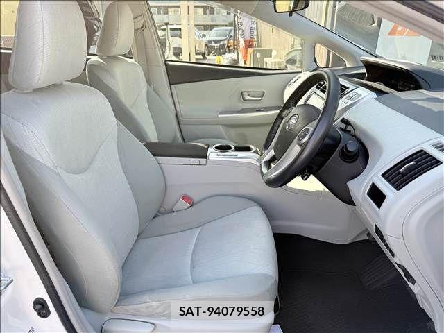 Toyota PRIUS ALPHA 2013-05 8368225-8