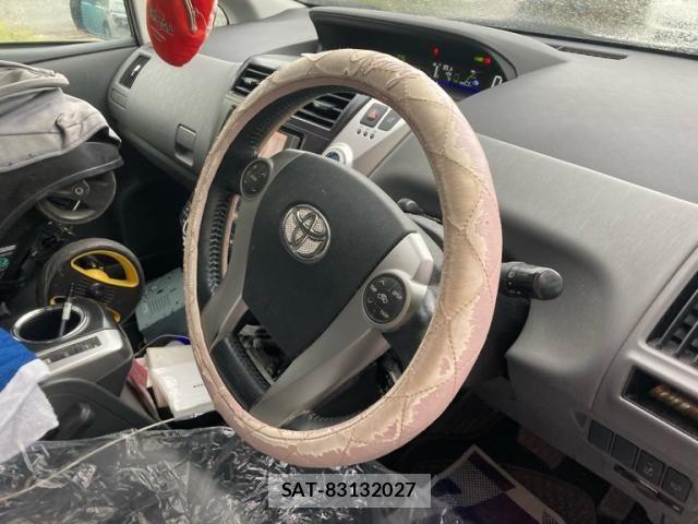 Toyota PRIUS ALPHA 2012-02 8368234-12