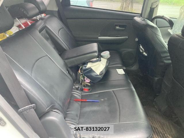 Toyota PRIUS ALPHA 2012-02 8368234-13