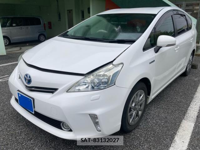 Toyota PRIUS ALPHA 2012-02 8368234-1